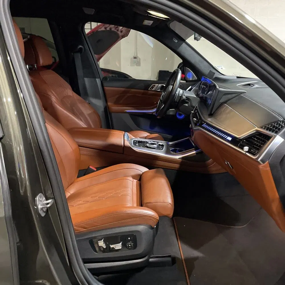 2023 BMW X7 M60i