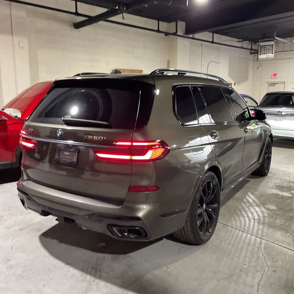 2023 BMW X7 M60i