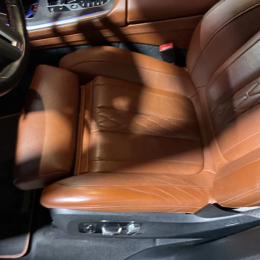 2023 BMW X7 M60i