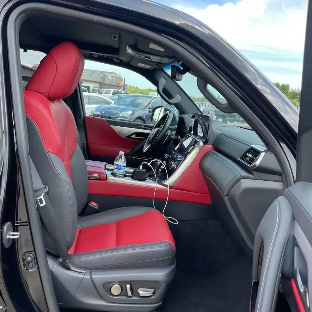 2024 Lexus LX 600 F SPORT Handling
