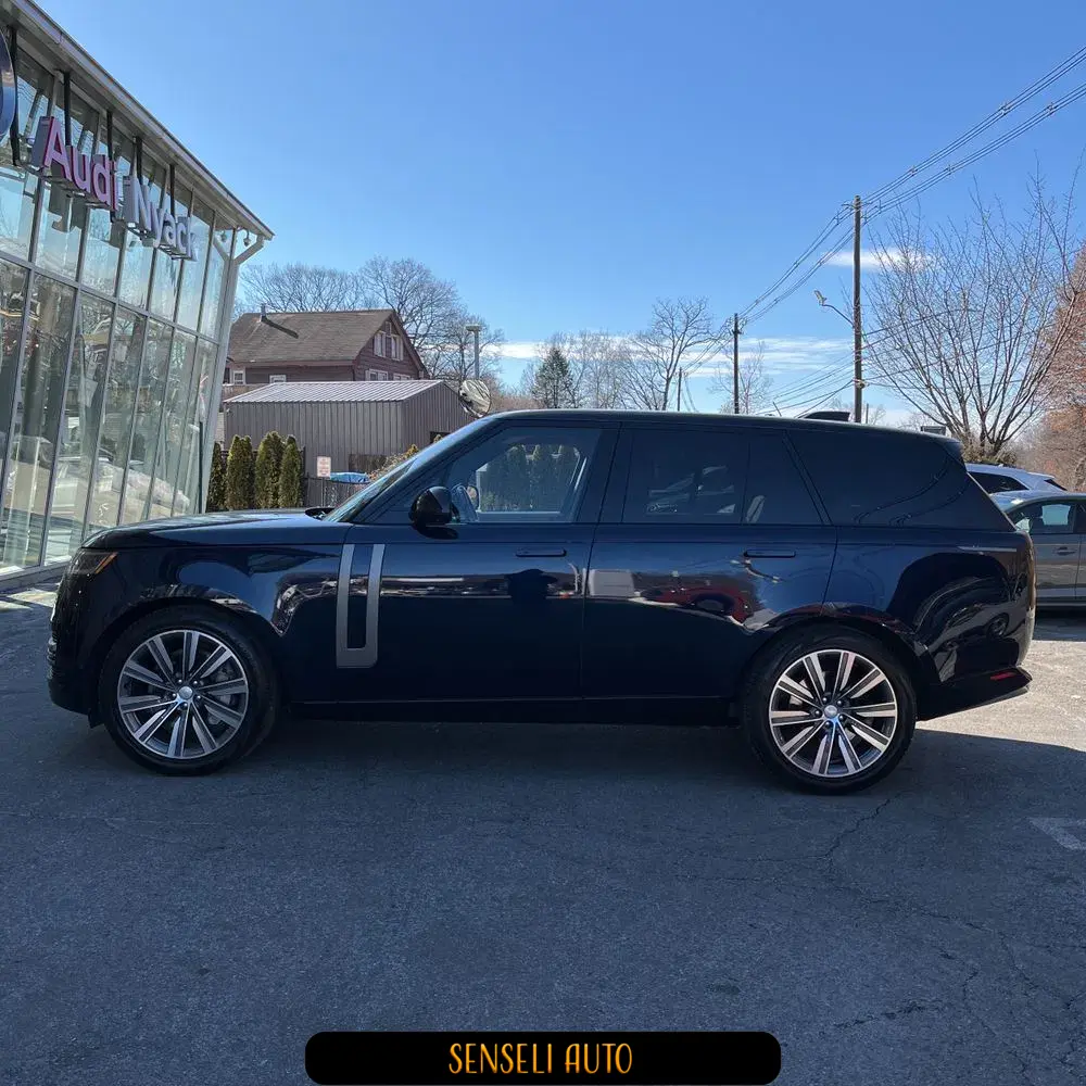 2023 Land Rover Range Rover P530 SE