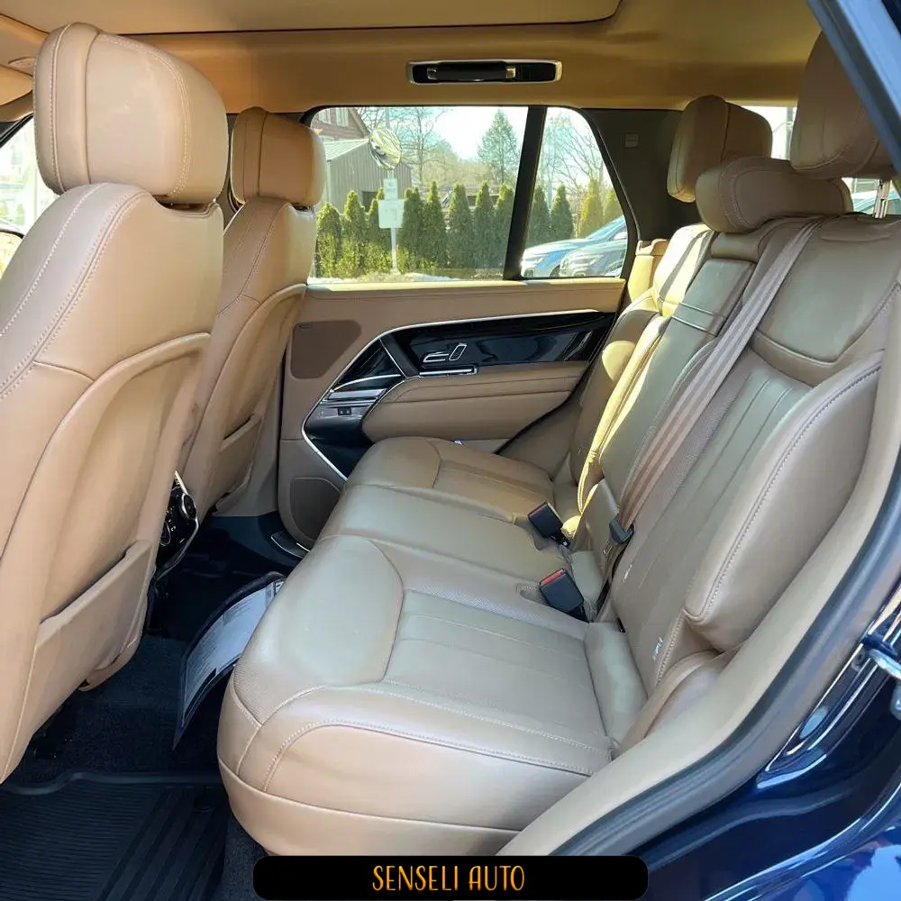 2023 Land Rover Range Rover P530 SE