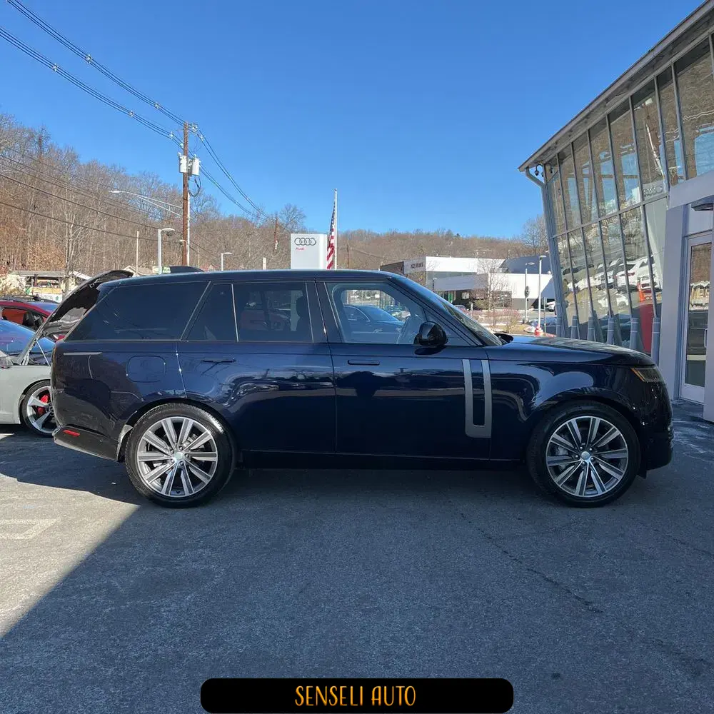 2023 Land Rover Range Rover P530 SE