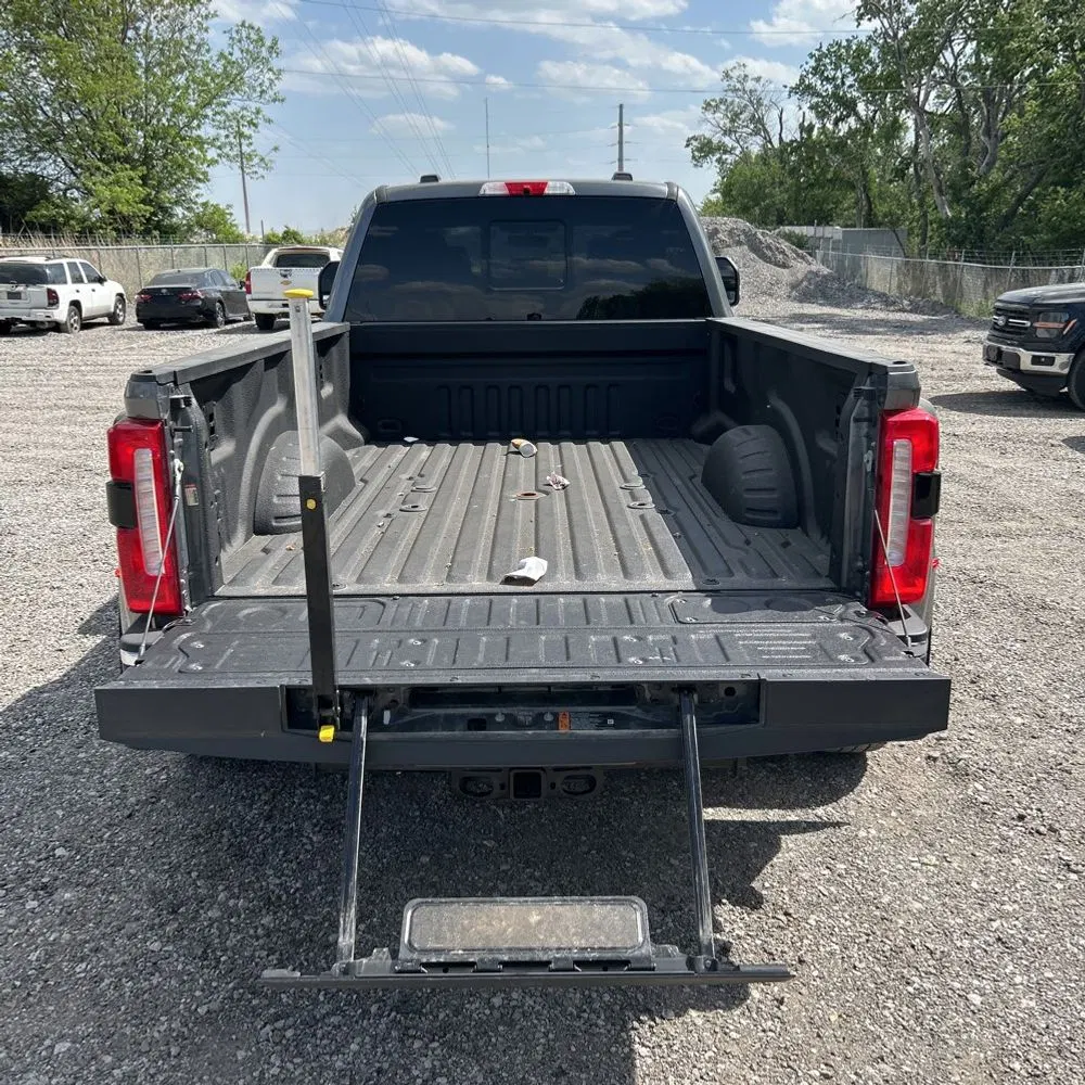 2024 Ford F350 S/D Lariat