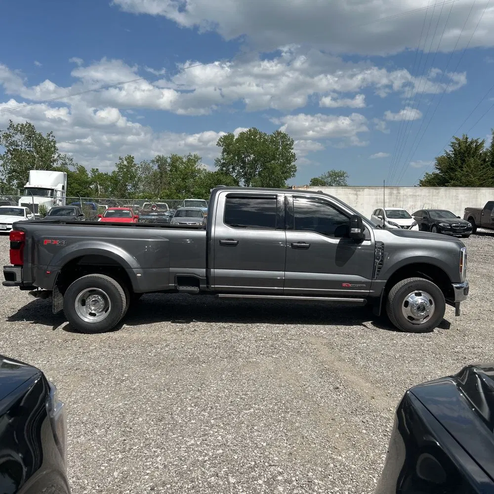 2024 Ford F350 S/D Lariat