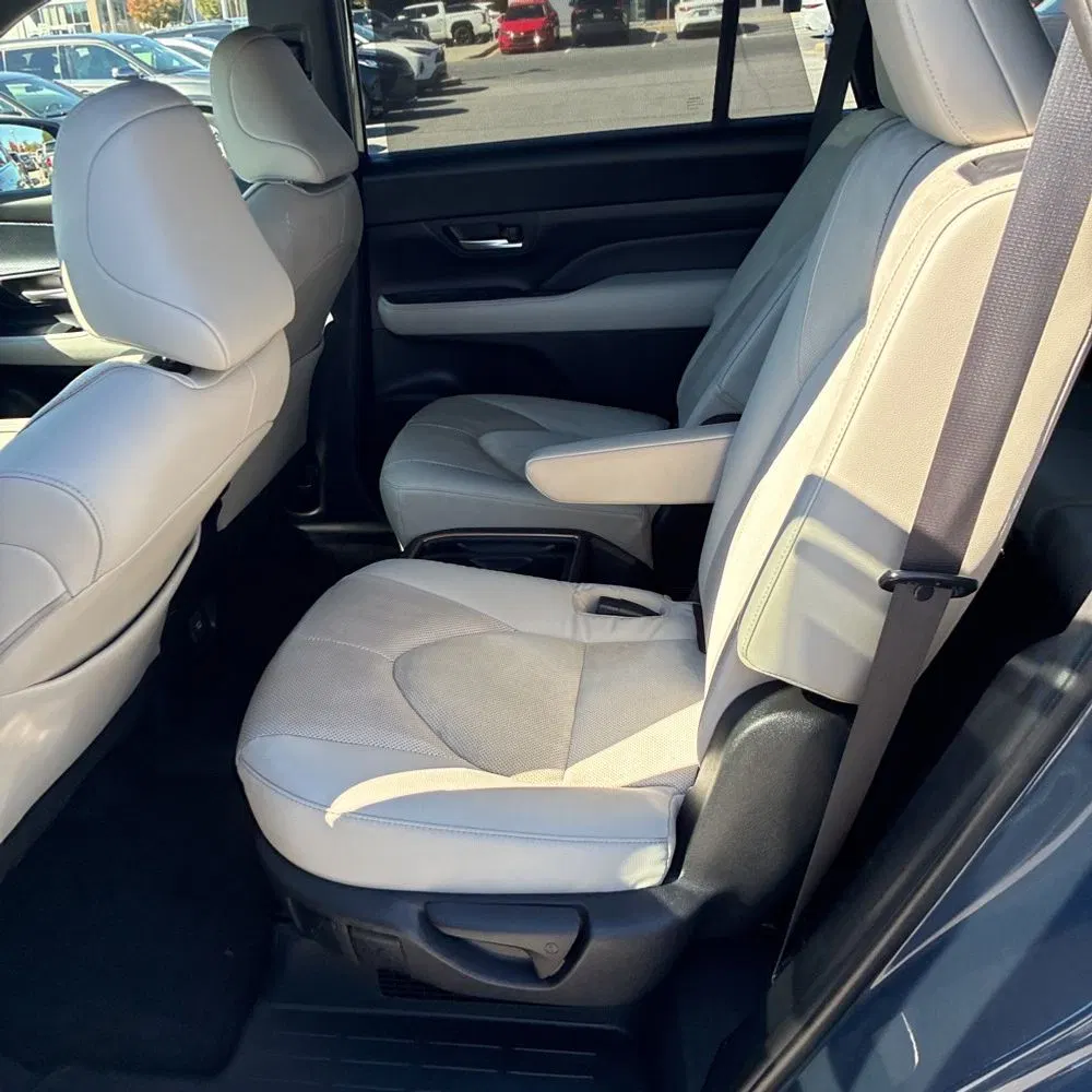 2024 Toyota Grand Highlander Hybrid MAX Platinum