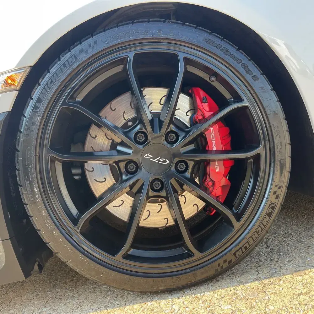 2016 Porsche Cayman GT4