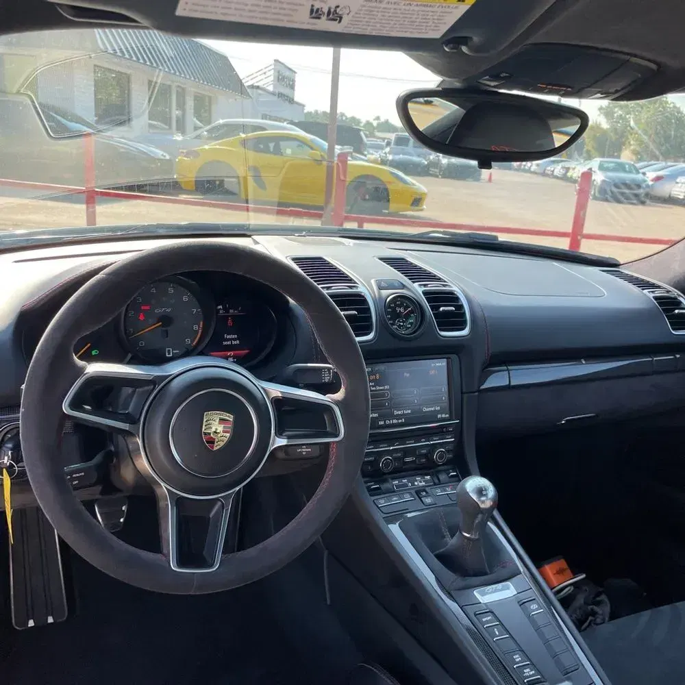 2016 Porsche Cayman GT4