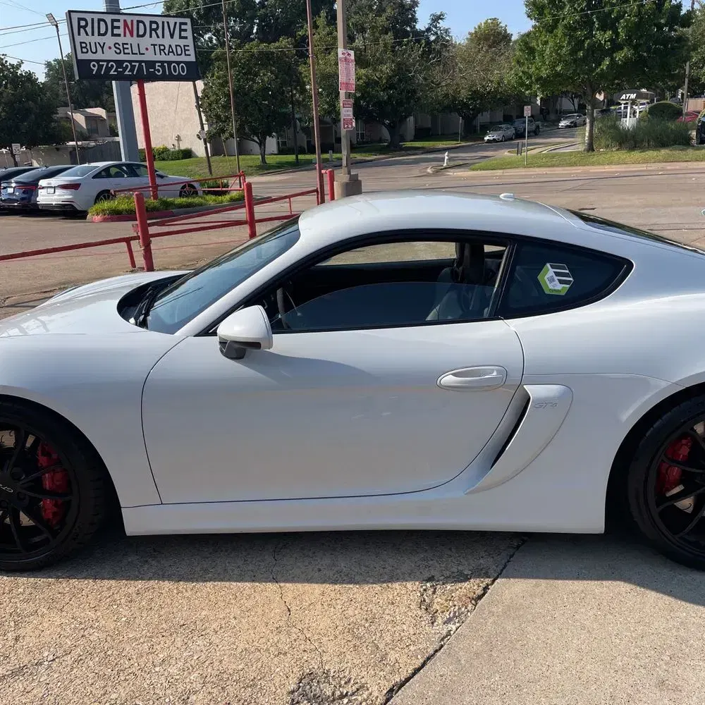 2016 Porsche Cayman GT4