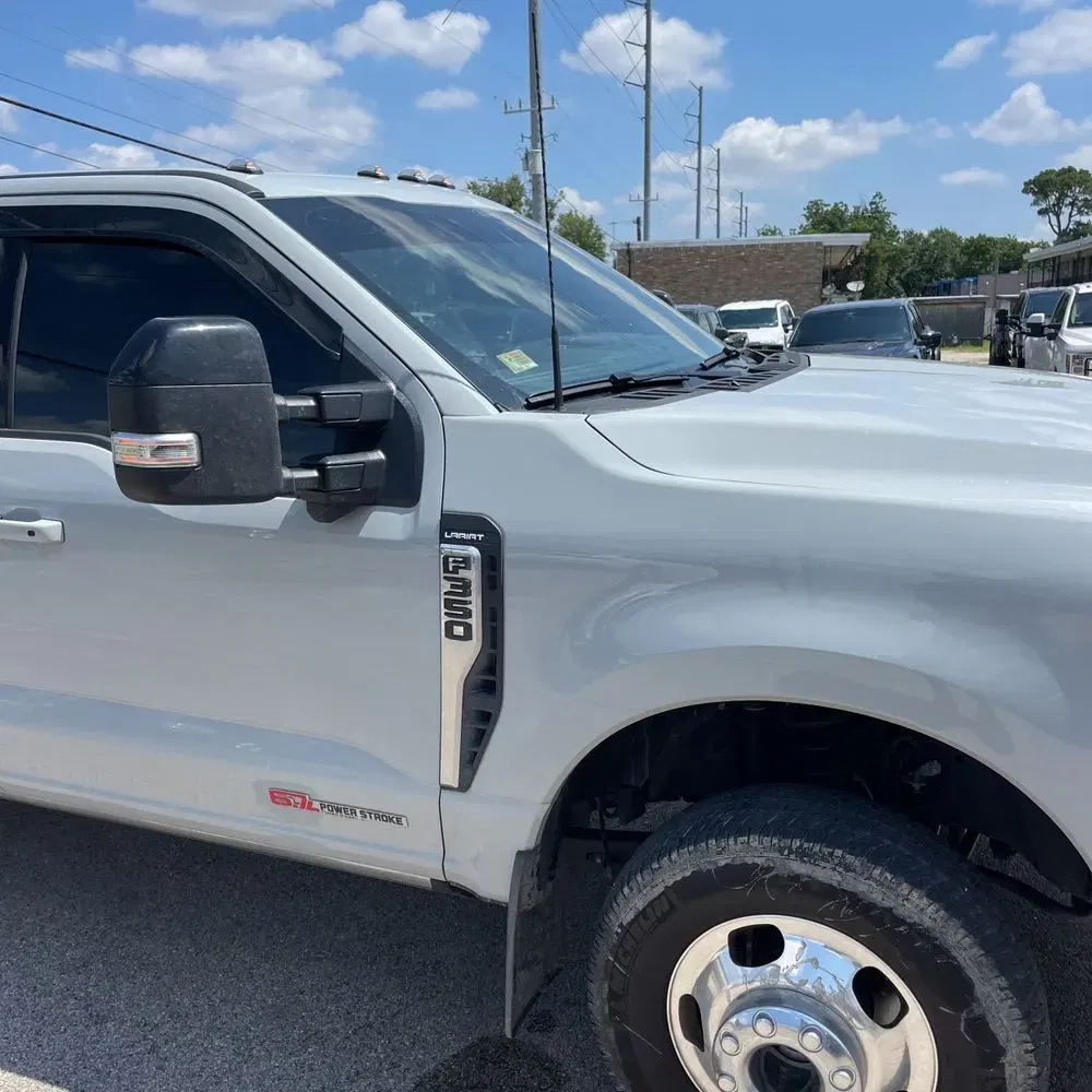 2025 Ford F-350 Super Duty Lariat