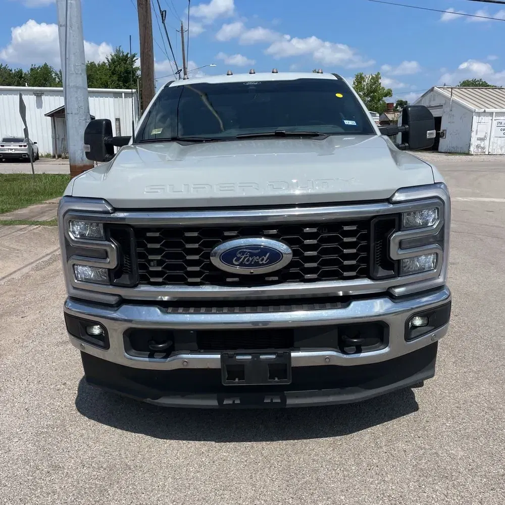 2025 Ford F-350 Super Duty Lariat