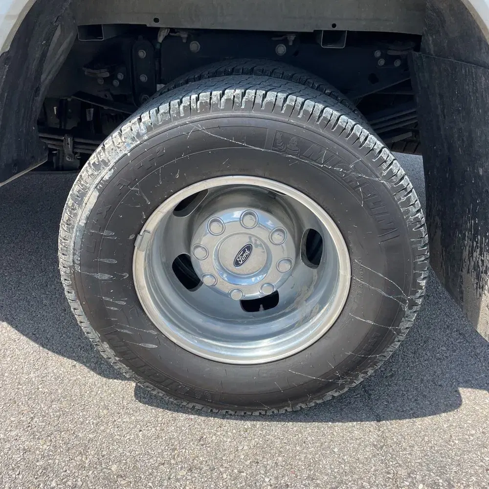 2025 Ford F-350 Super Duty Lariat
