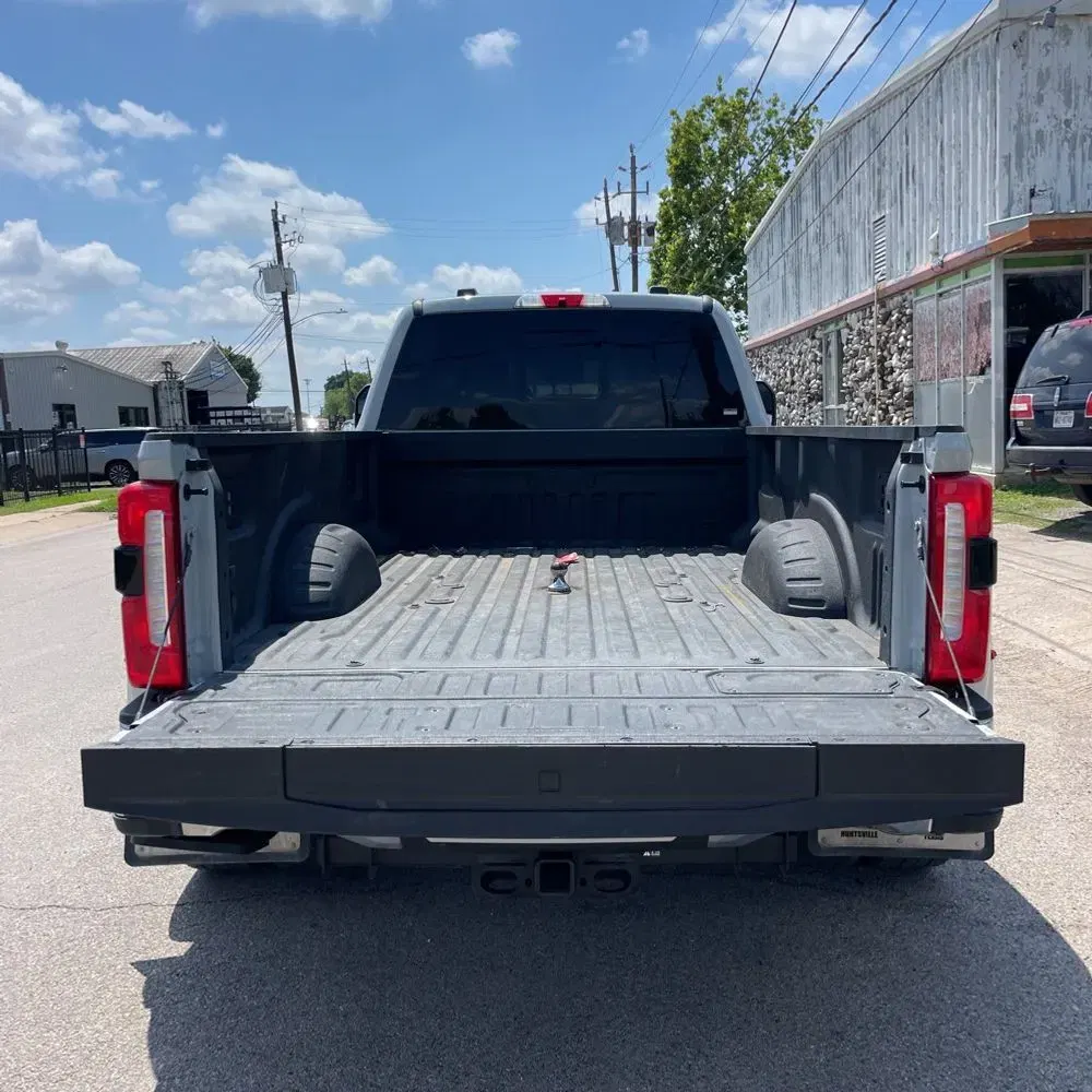 2025 Ford F-350 Super Duty Lariat