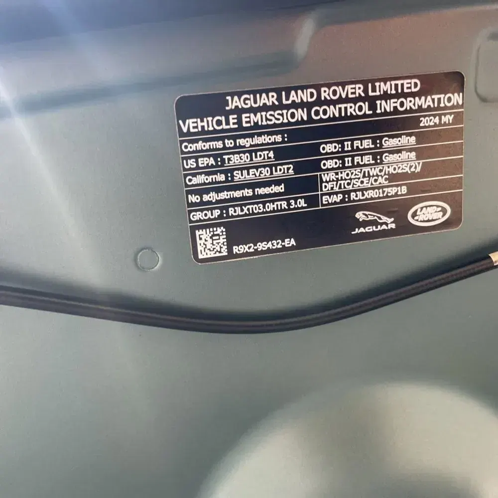 2024 Land Rover Range Rover Sport P360 SE