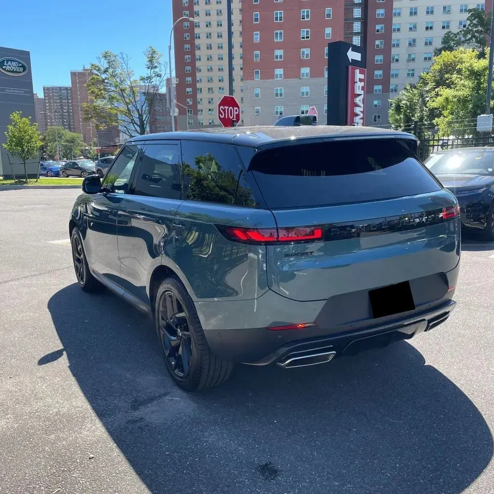 2024 Land Rover Range Rover Sport P360 SE