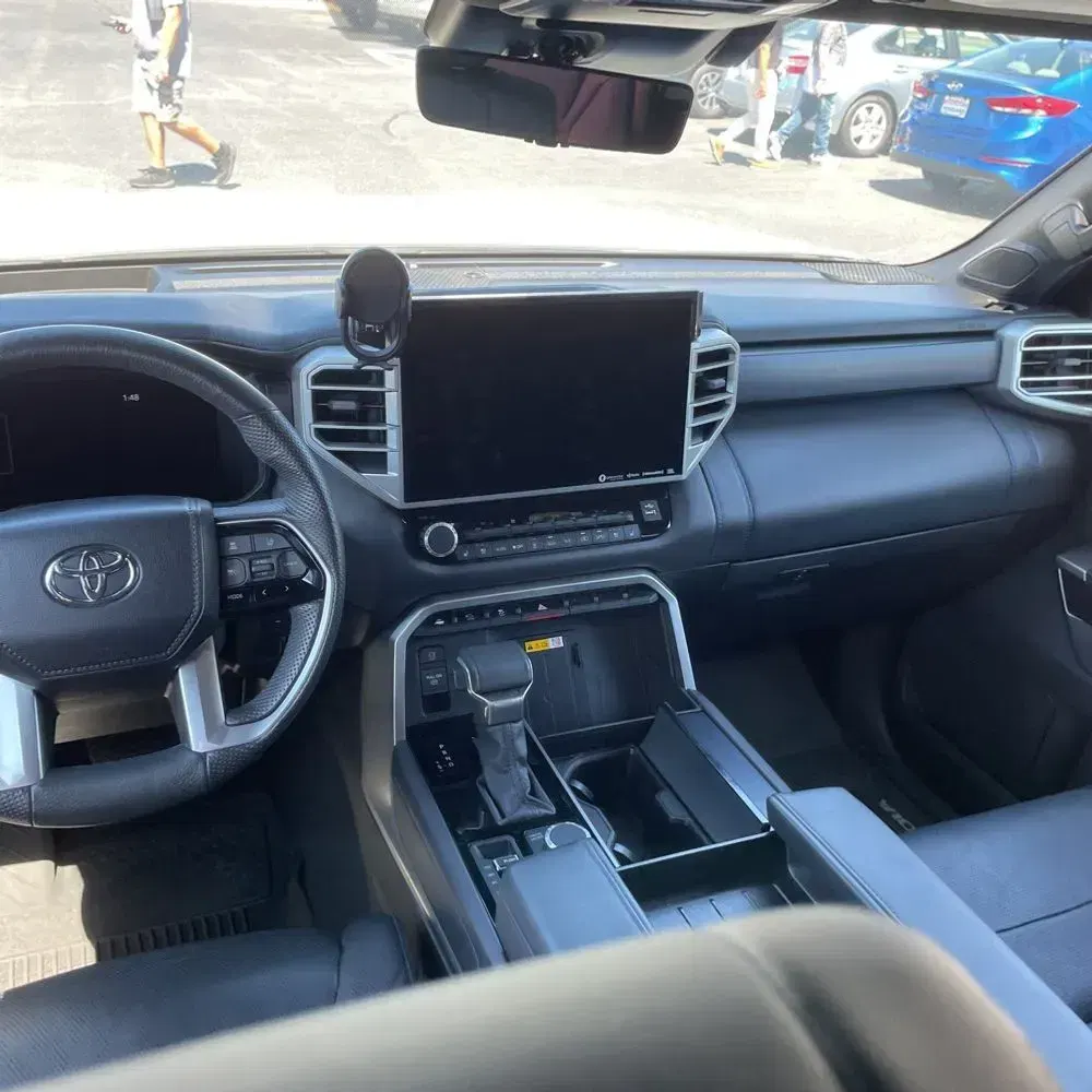 2024 Toyota Sequoia Platinum