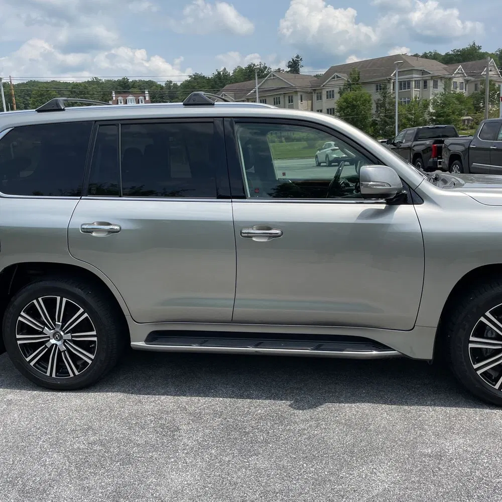 2021 Lexus LX 570 Three-Row