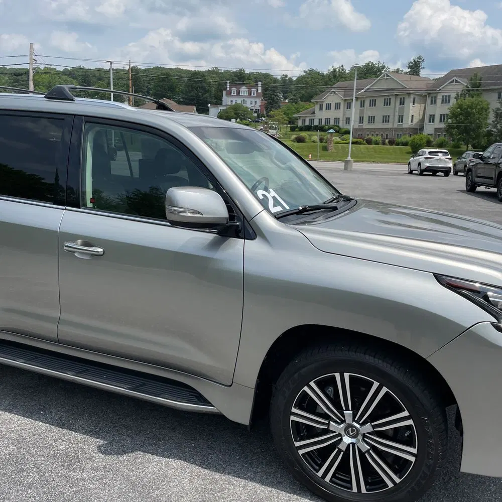 2021 Lexus LX 570 Three-Row