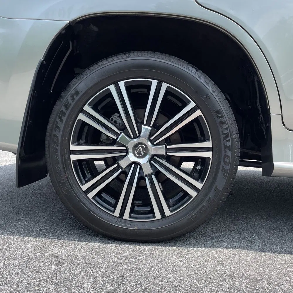 2021 Lexus LX 570 Three-Row