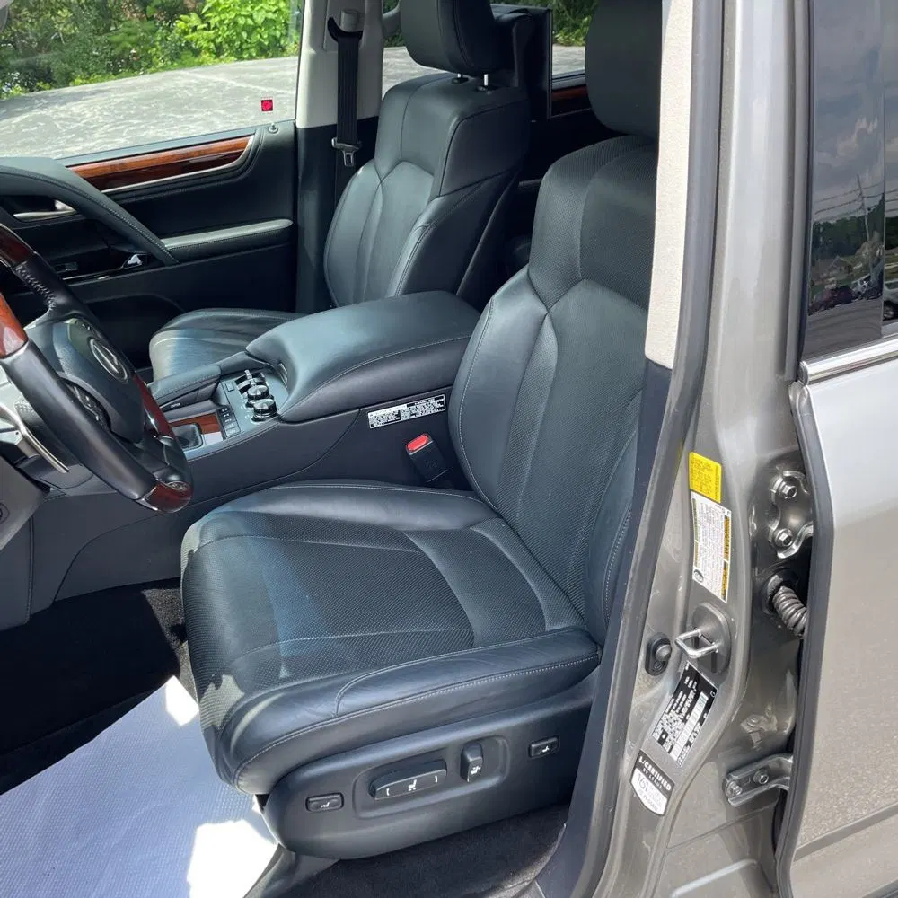 2021 Lexus LX 570 Three-Row