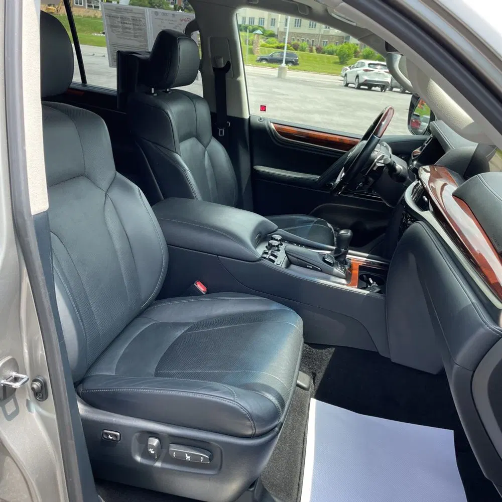 2021 Lexus LX 570 Three-Row
