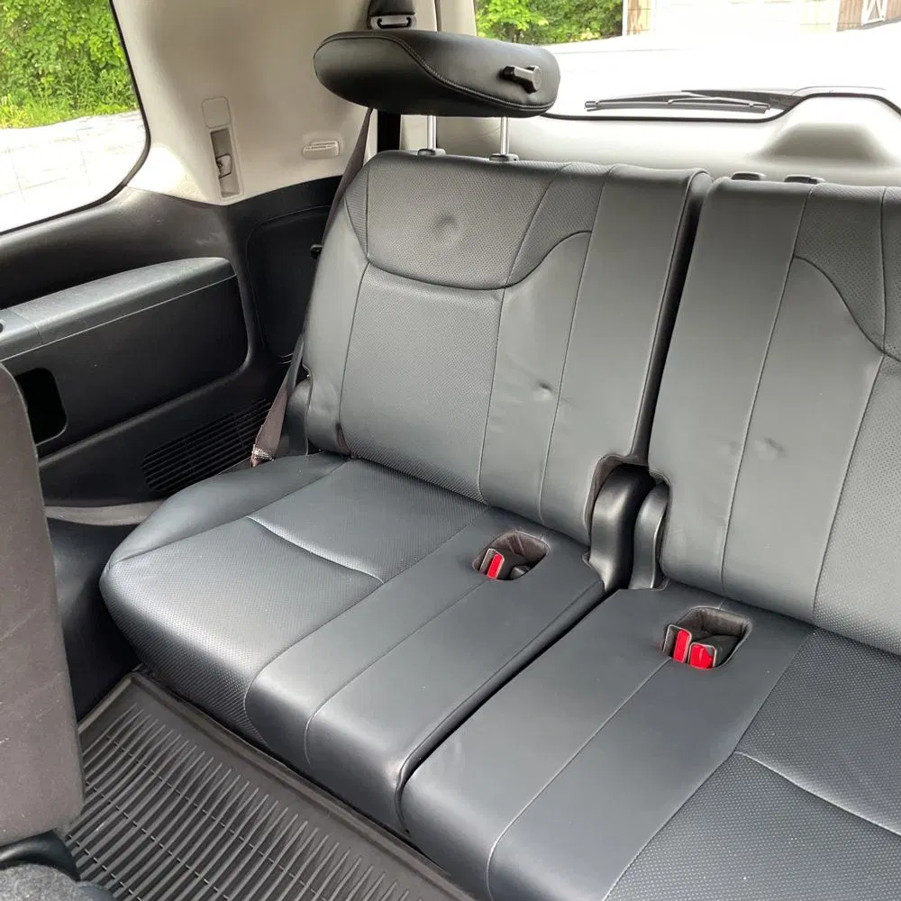 2021 Lexus LX 570 Three-Row