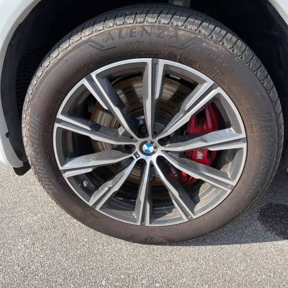 2024 BMW X6 M60i