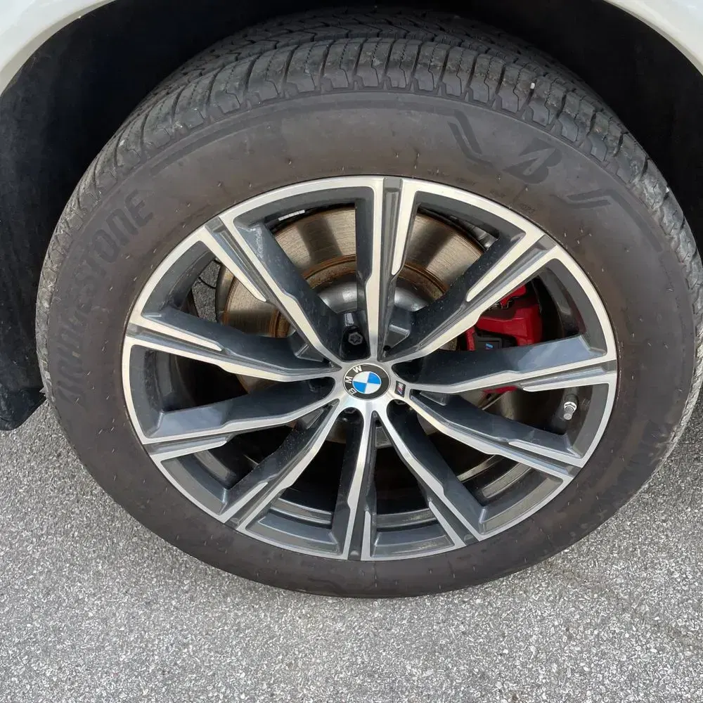 2024 BMW X6 M60i