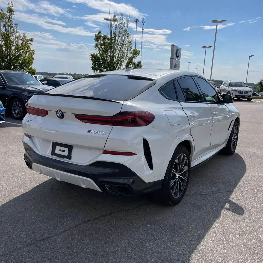 2024 BMW X6 M60i