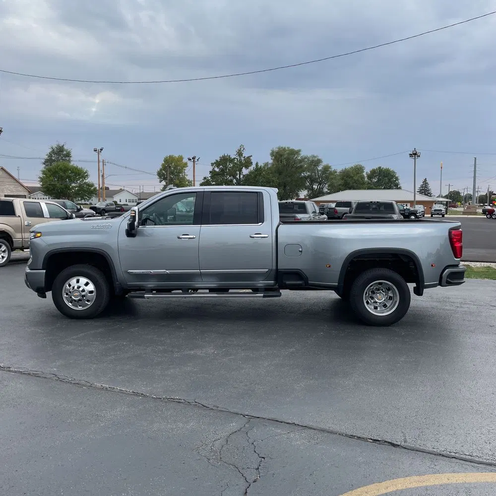 2024 Chevrolet Silverado 3500HD High Country