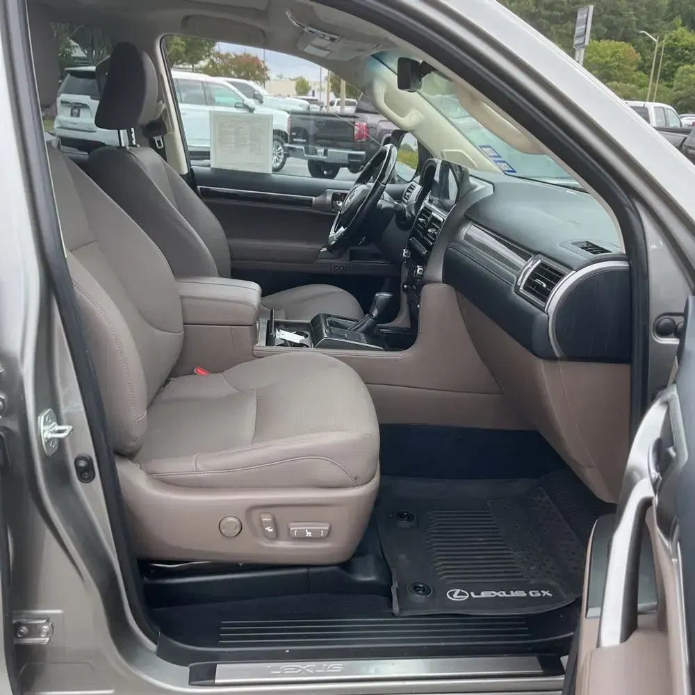 2023 Lexus GX 460 Base