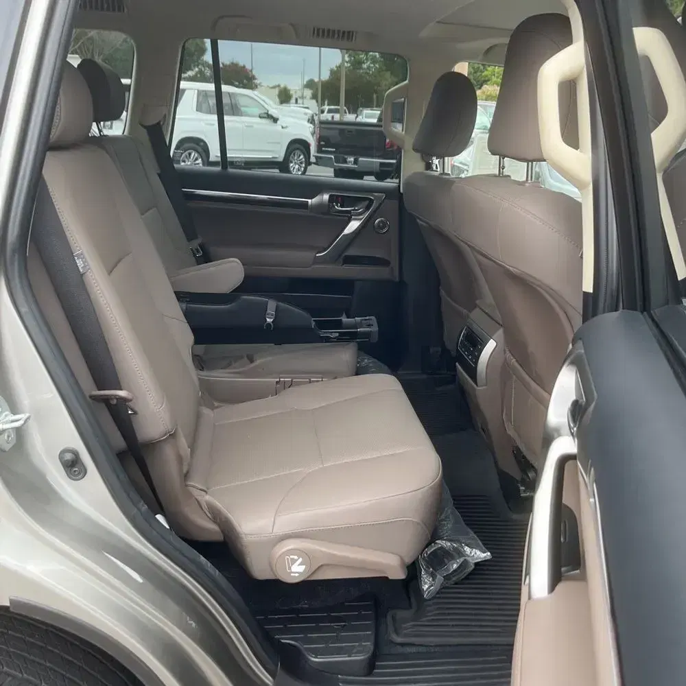 2023 Lexus GX 460 Base
