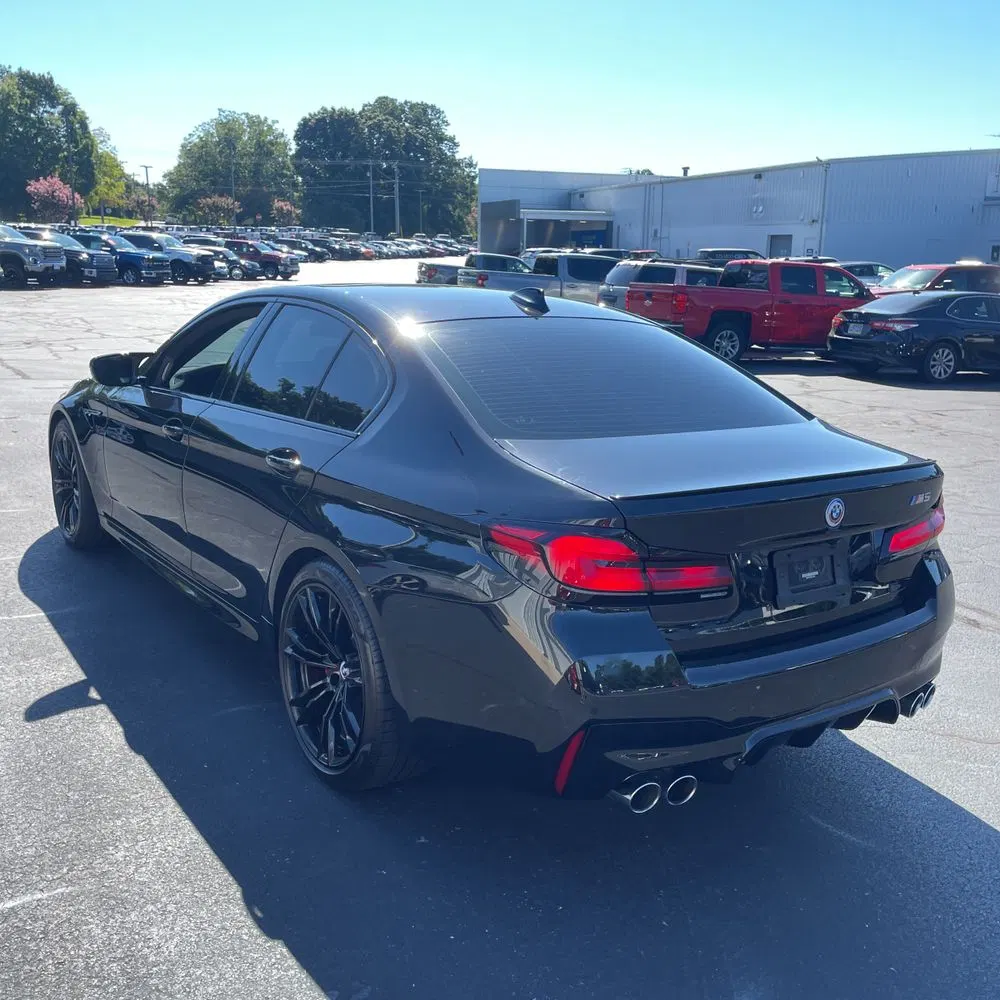 2023 BMW M5