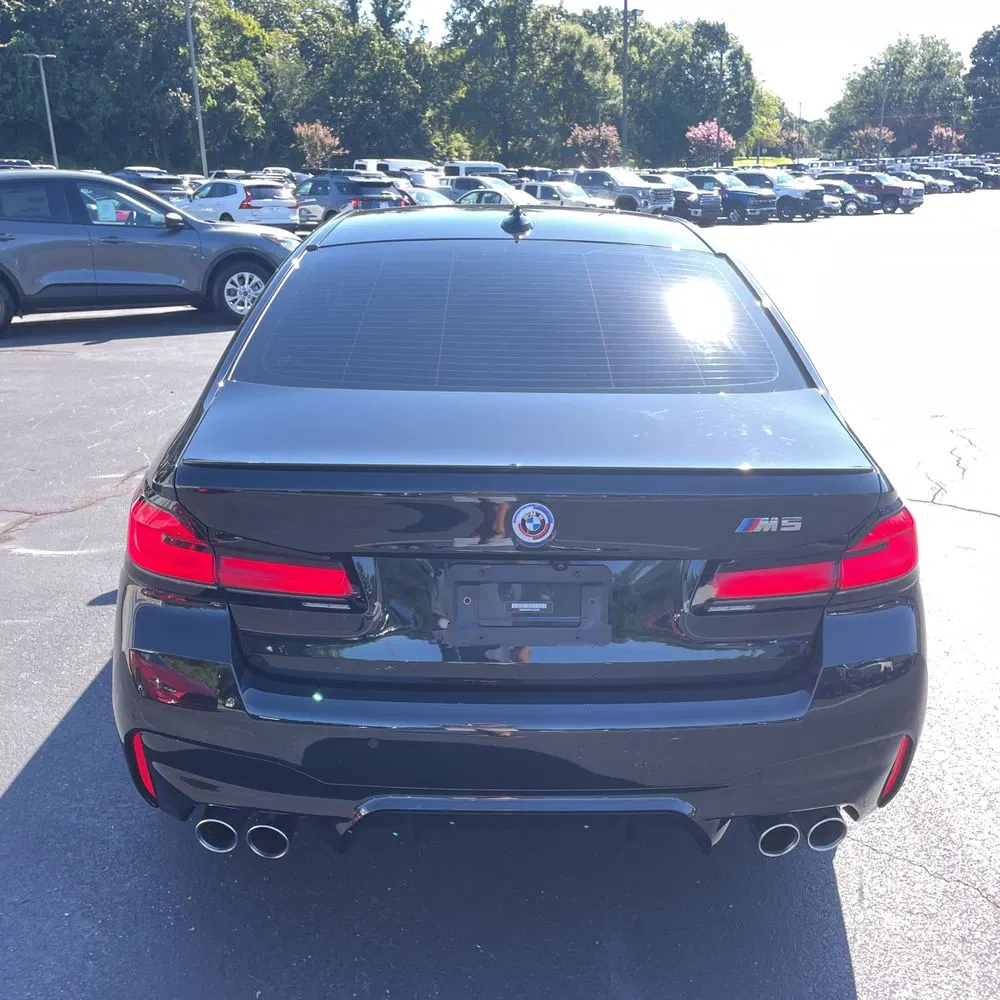 2023 BMW M5