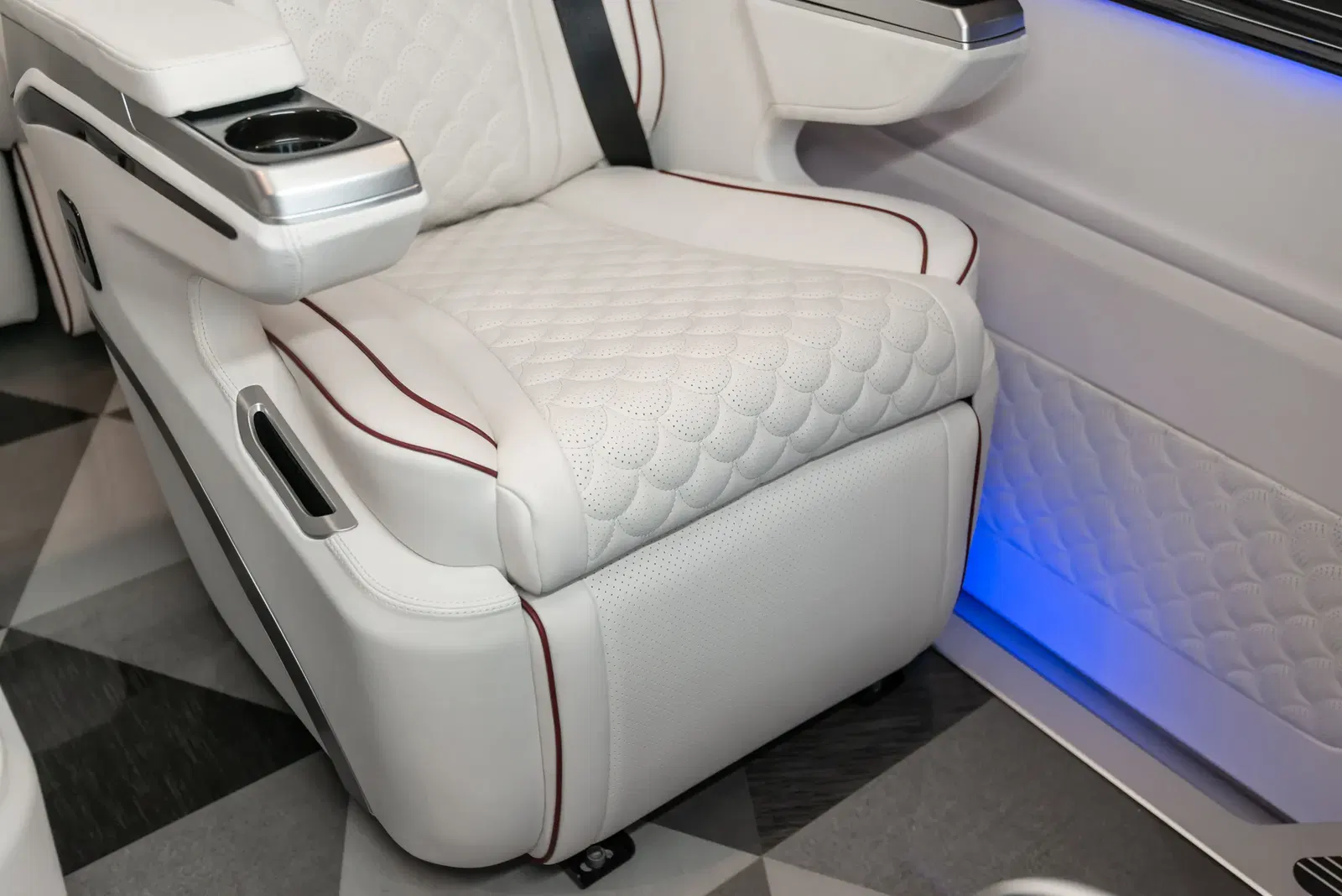2021 Mercedes-Benz Metris Maybach-Style Conversion