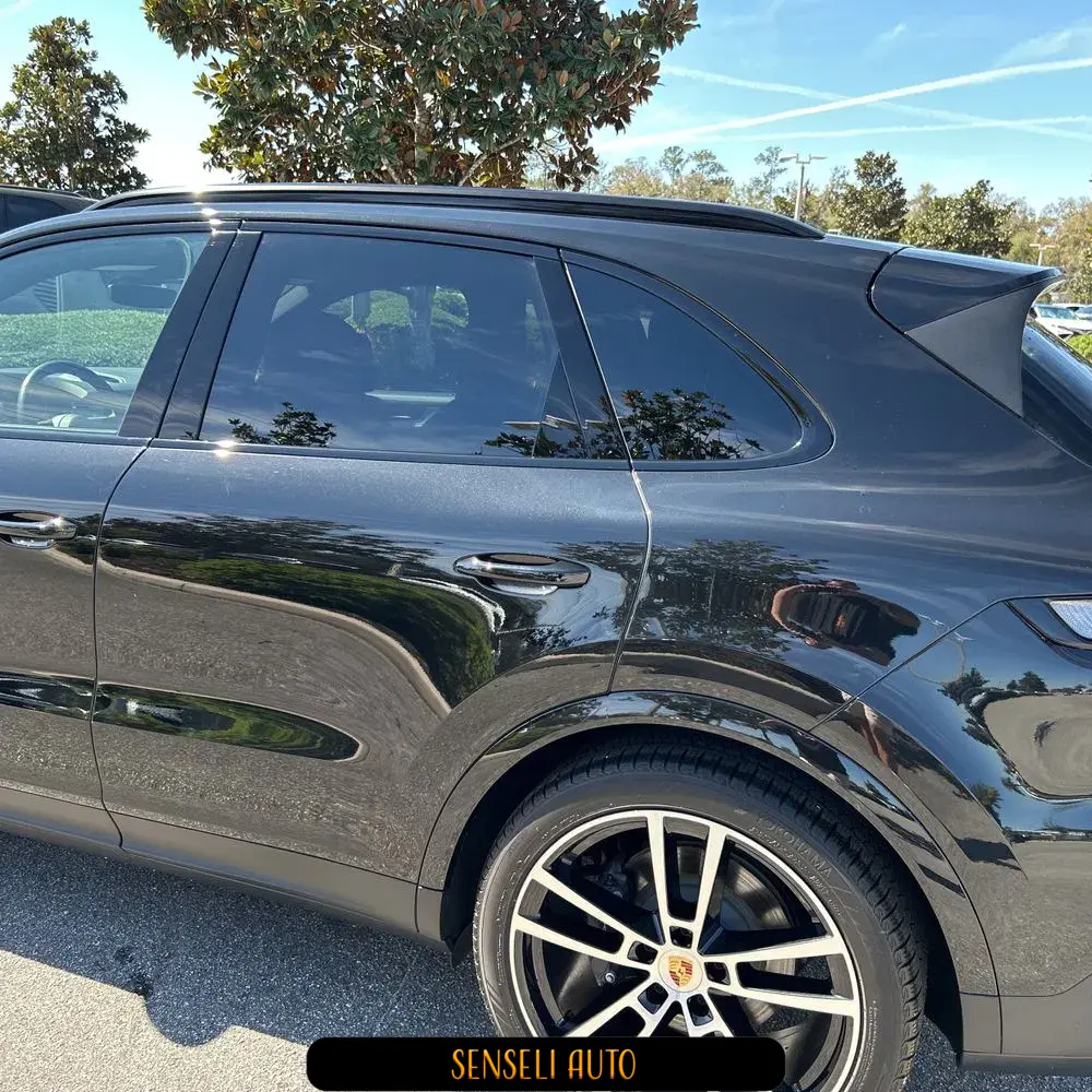 2024 Porsche Cayenne Base