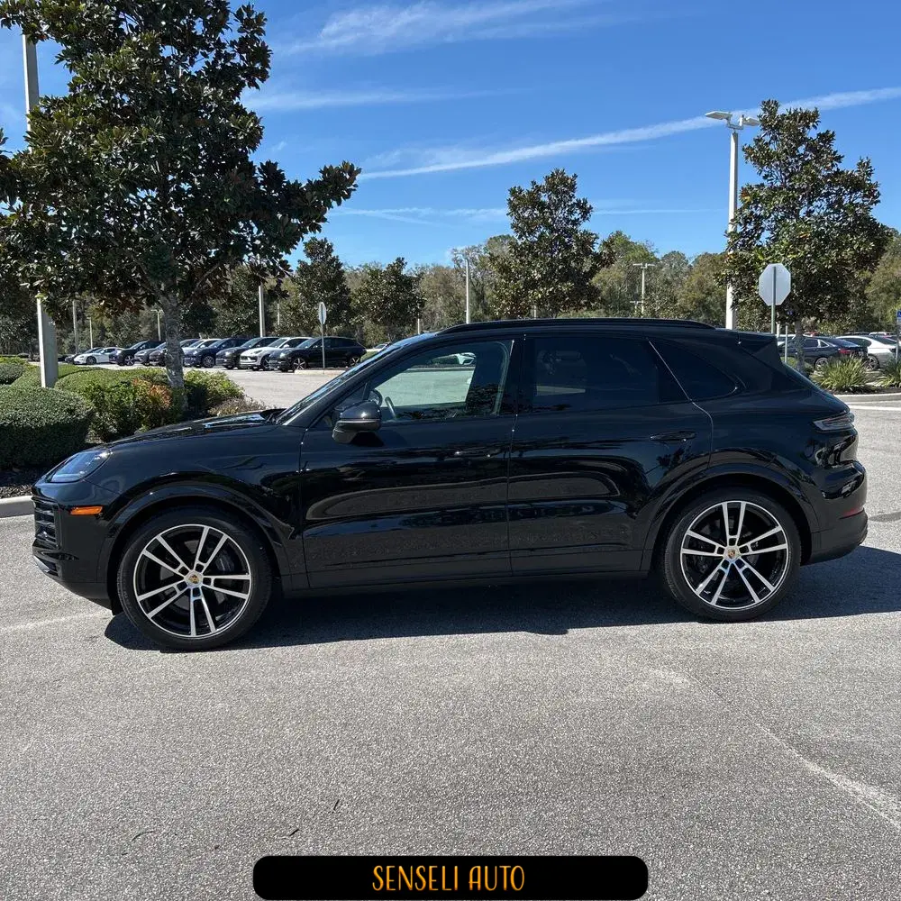 2024 Porsche Cayenne Base