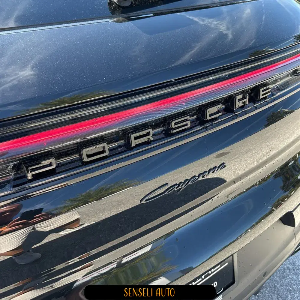2024 Porsche Cayenne Base
