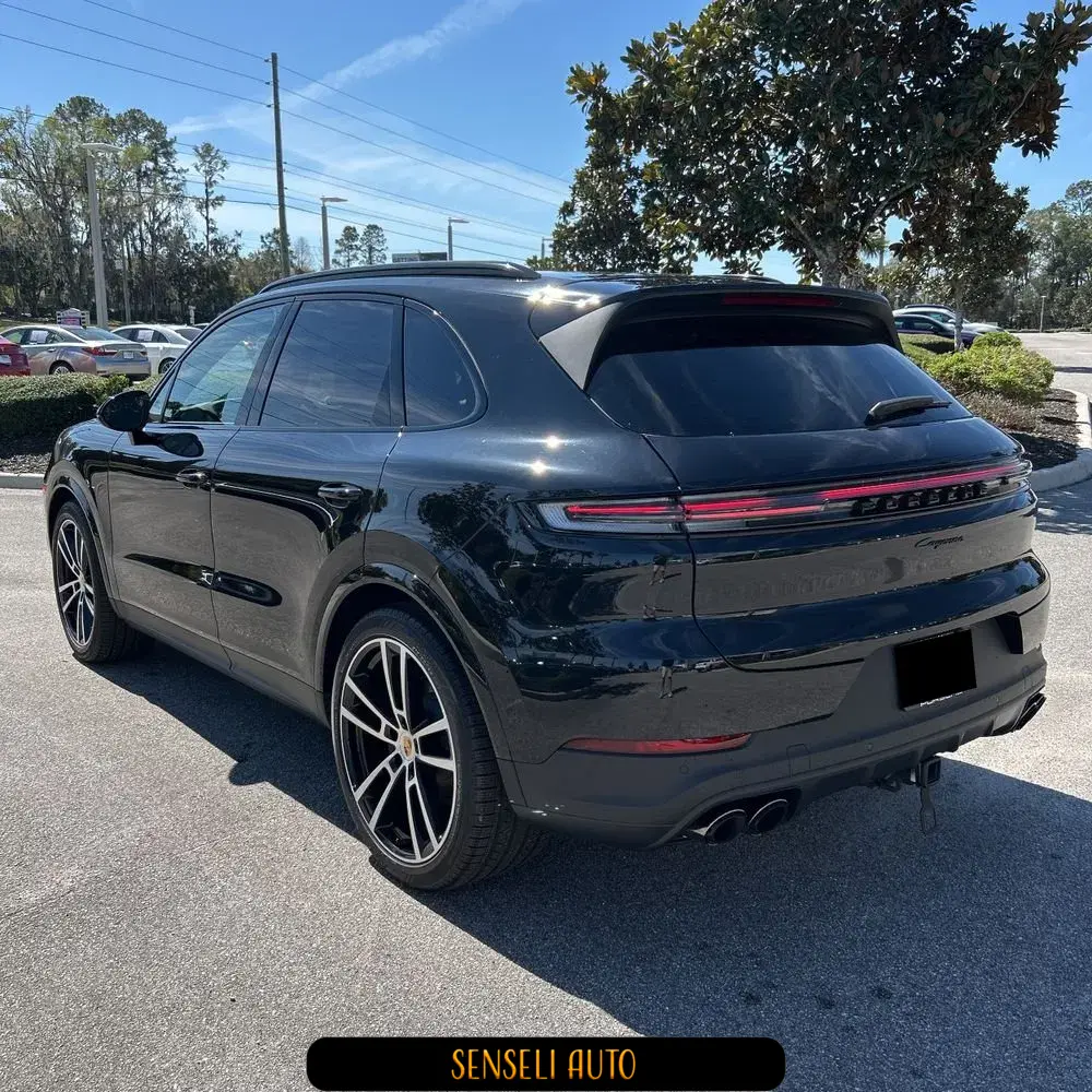 2024 Porsche Cayenne Base