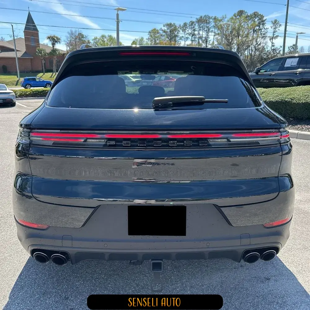 2024 Porsche Cayenne Base