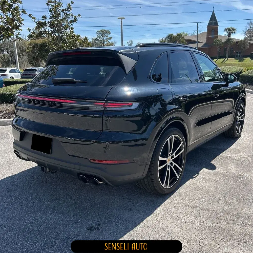 2024 Porsche Cayenne Base
