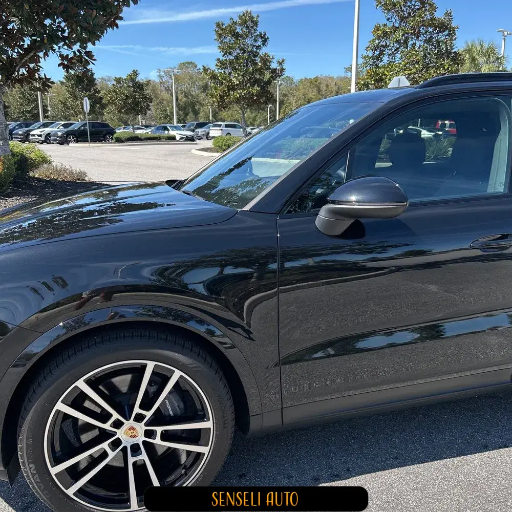 2024 Porsche Cayenne Base