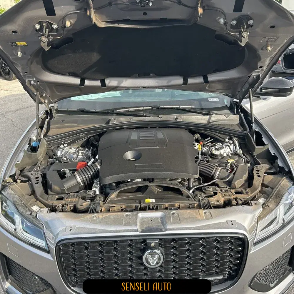 2024 Jaguar F-Pace P400 R-Dynamic S