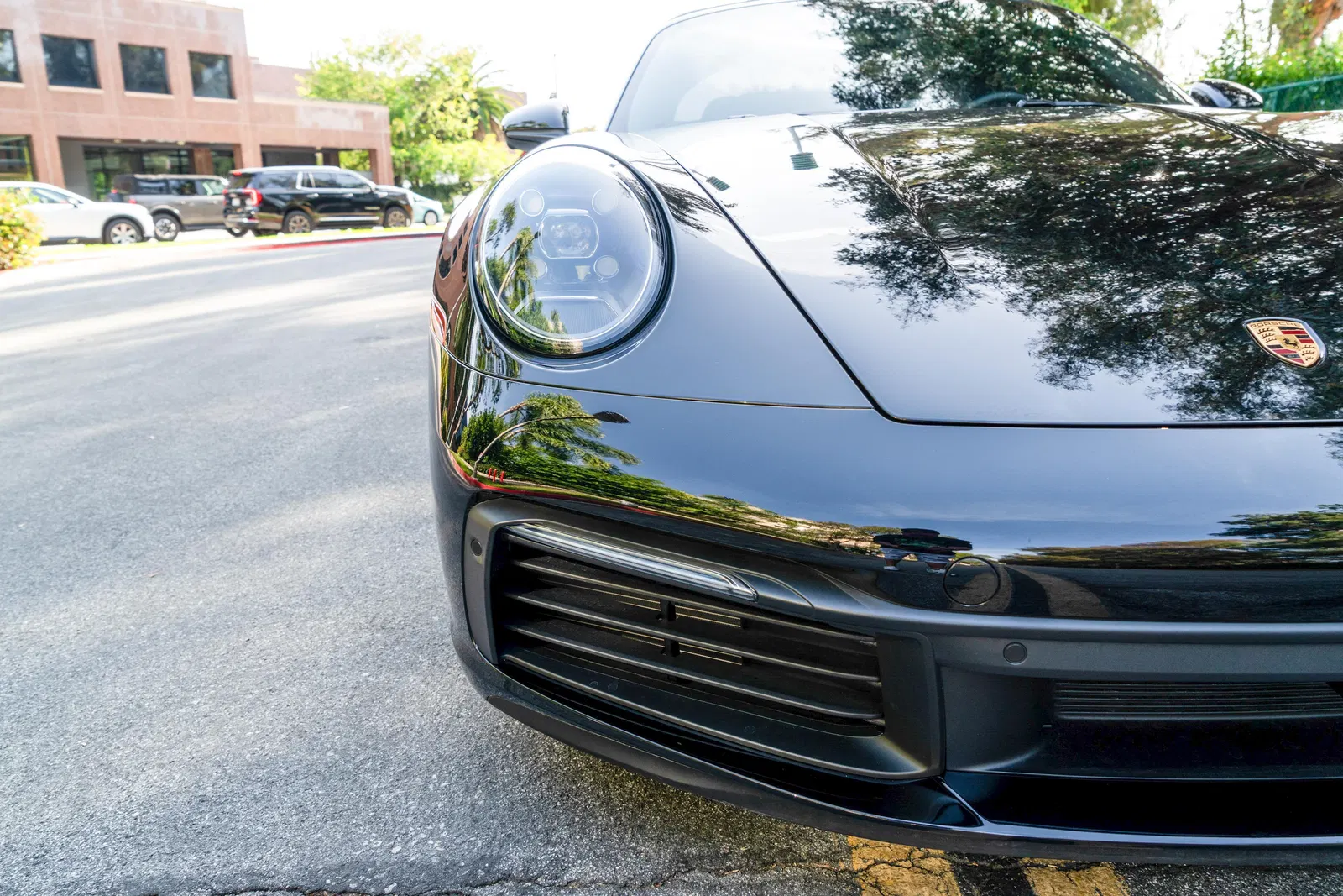 2024 Porsche 911 Targa 4S Coupe - 3k Miles, Twin-Turbo Flat-6, Premium and Sport Packages, AWD