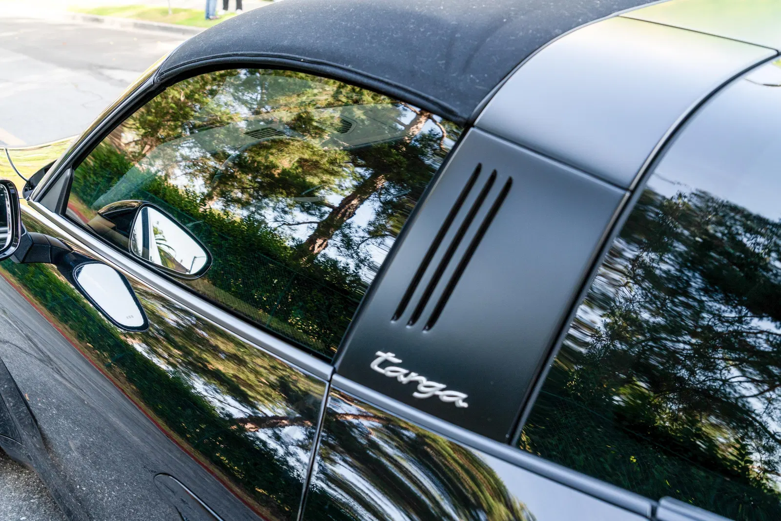 2024 Porsche 911 Targa 4S Coupe - 3k Miles, Twin-Turbo Flat-6, Premium and Sport Packages, AWD
