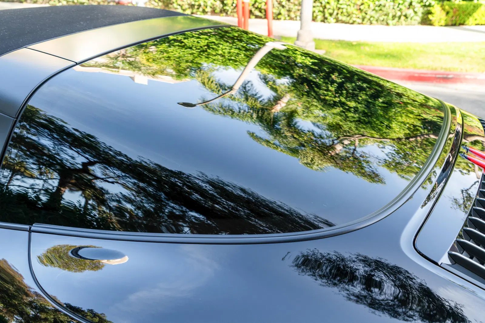 2024 Porsche 911 Targa 4S Coupe - 3k Miles, Twin-Turbo Flat-6, Premium and Sport Packages, AWD