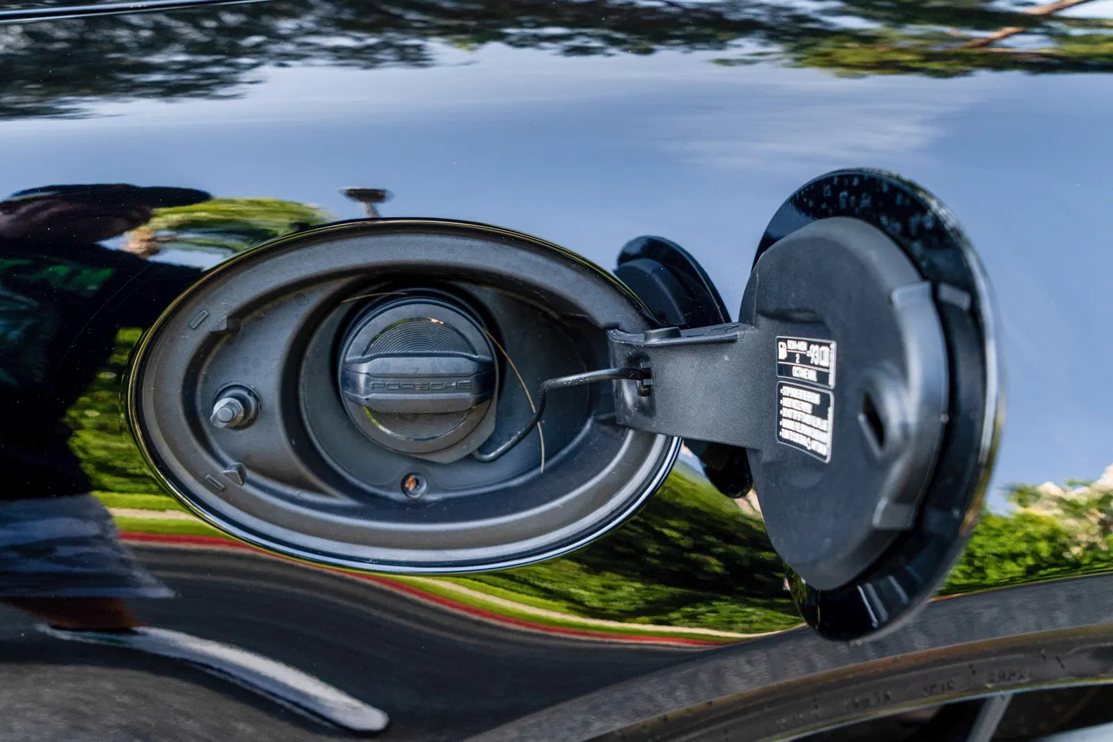 2024 Porsche 911 Targa 4S Coupe - 3k Miles, Twin-Turbo Flat-6, Premium and Sport Packages, AWD