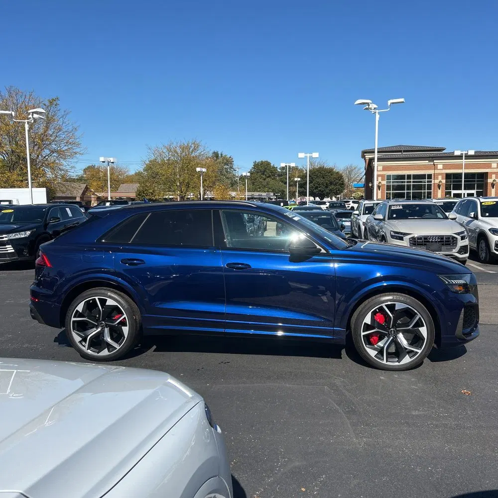 2023 Audi RS Q8