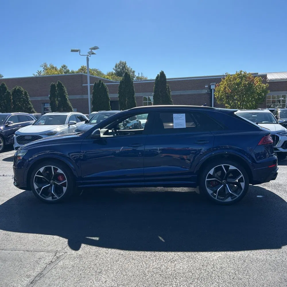 2023 Audi RS Q8