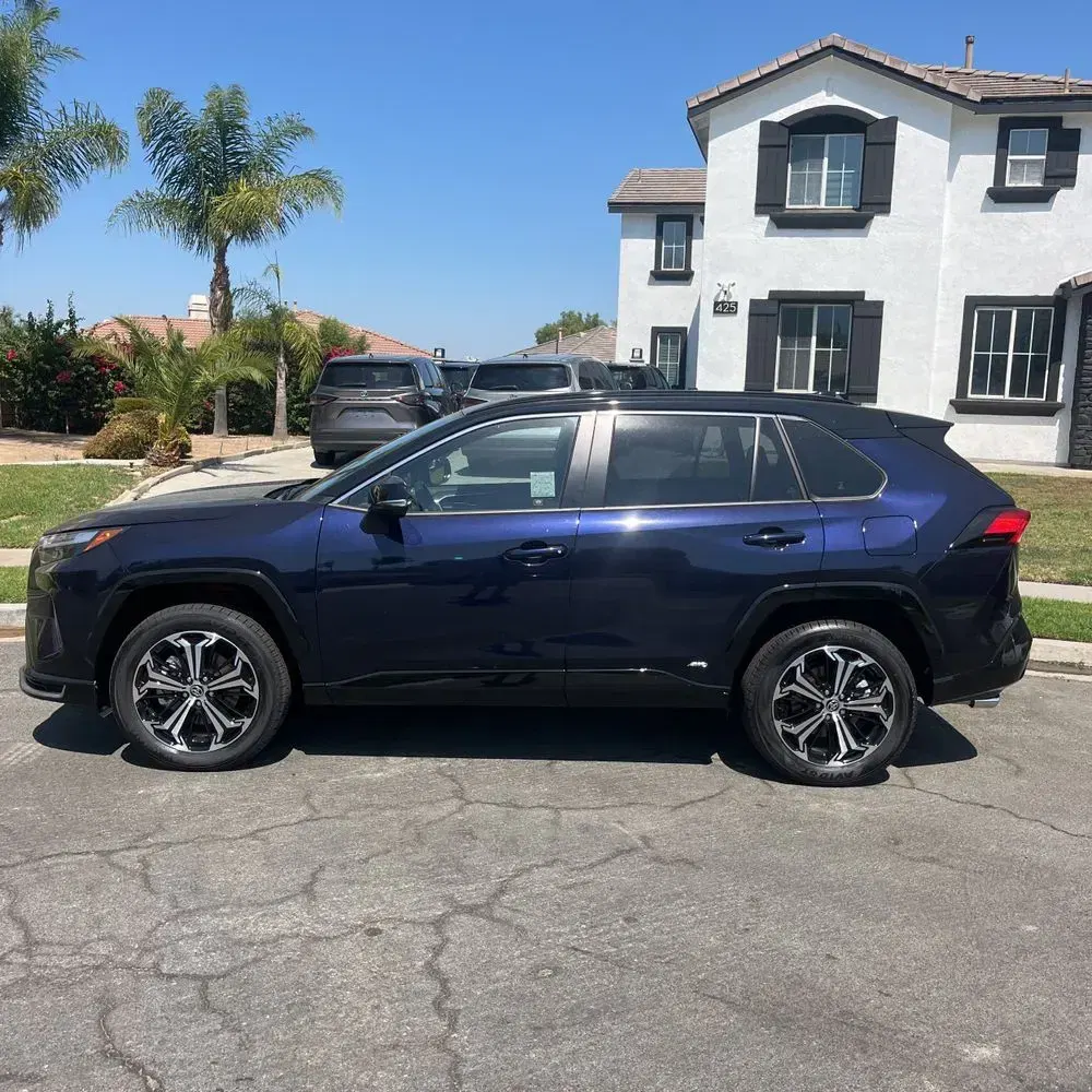 2025 Toyota RAV4 Plug-in Hybrid XSE